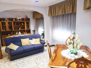 Pis a Plaza Crevillente - Antiguos Juzgados - El Asilo. Venta de piso con plaza de garaje incluida en el precio  zona pl