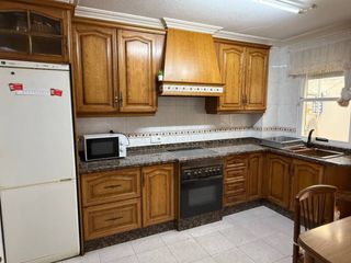 Rent Flat  Calle felipe moya. Alquiler piso con ascensor para estudiantes