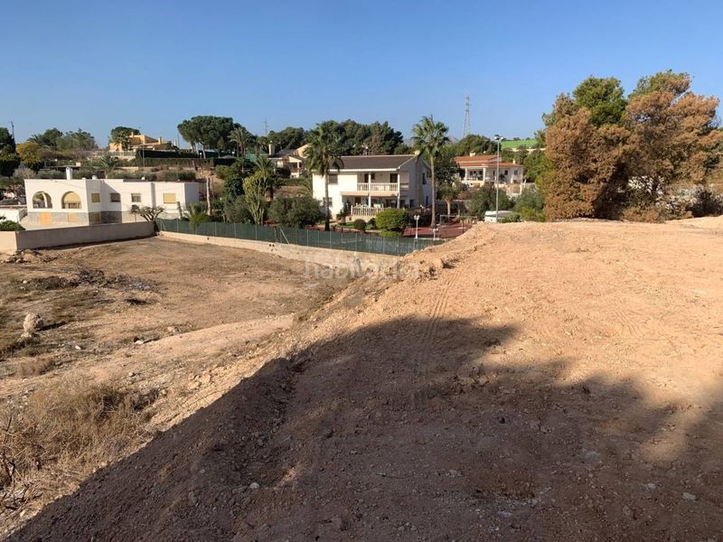Foto c704bfda-6143-46a2-87fa-b072981d836e. Terreny residencial a Peña de las Águilas Elche / Elx