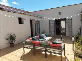 Rent Towny house  Camino del barranco. Alquiler de casa pareada reformada en matolala foialas bayasla m