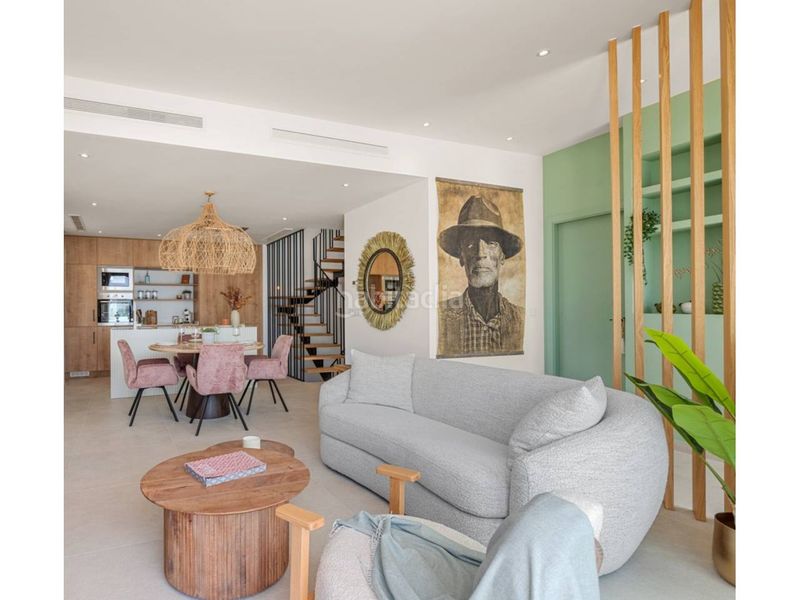 Foto 933199ee-9d83-4bcd-a330-44d4a5f22ecf. Casa adossada amb calefacció aparcament a Dolores