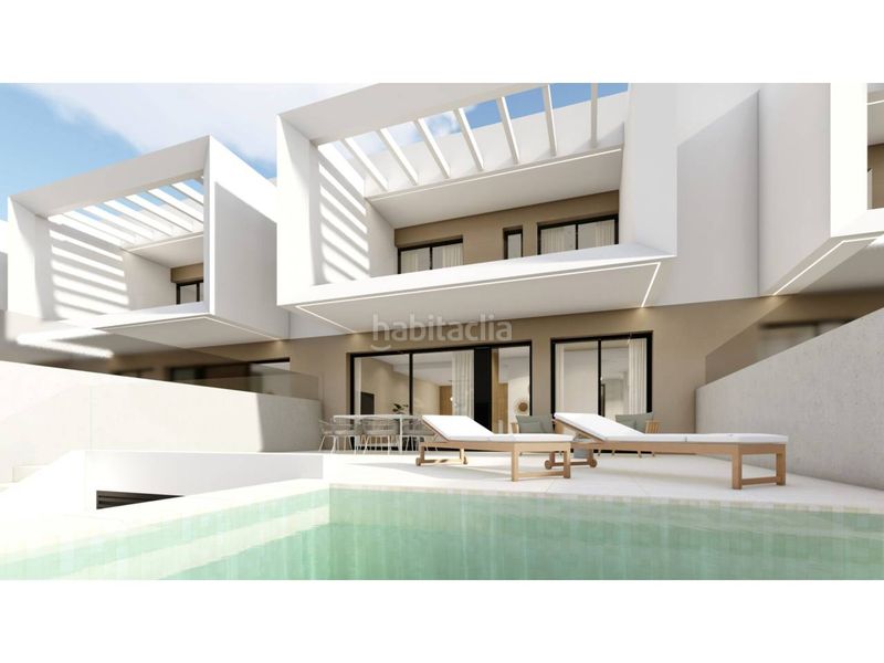 Foto dbe7e9d7-bd05-4b01-99f8-2a09e7cdb221. Casa adossada amb calefacció aparcament a Dolores