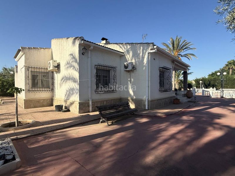 Foto 44b74764-983f-4452-a2a3-0b1a5f050d4a. Xalet amb calefacció aparcament piscina a Peña de las Águilas Elche / Elx