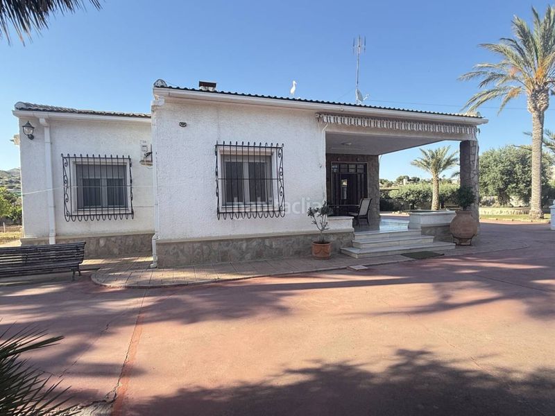 Foto acfcf7fe-5299-440c-a733-2e0e25f4397b. Xalet amb calefacció aparcament piscina a Peña de las Águilas Elche / Elx