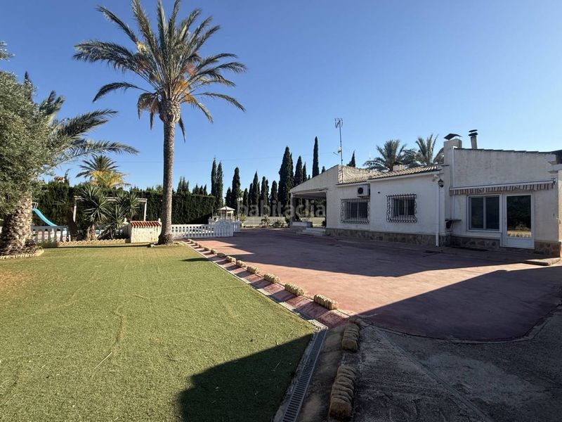 Foto f2d560d9-bf4a-4d88-acc6-17113368f120. Xalet amb calefacció aparcament piscina a Peña de las Águilas Elche / Elx