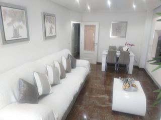 Pis a Sector V. Venta de piso de 3 habitaciones en sector vel canal, elx  elche