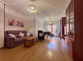 Rent Flat  Calle arapiles, los. Alquiler piso zona campus y hospital