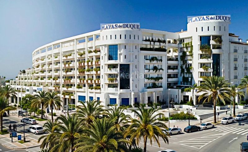 Foto cc2c445e-79e4-4923-969a-daf1f8cbe934. Piso en Puerto Banús Marbella