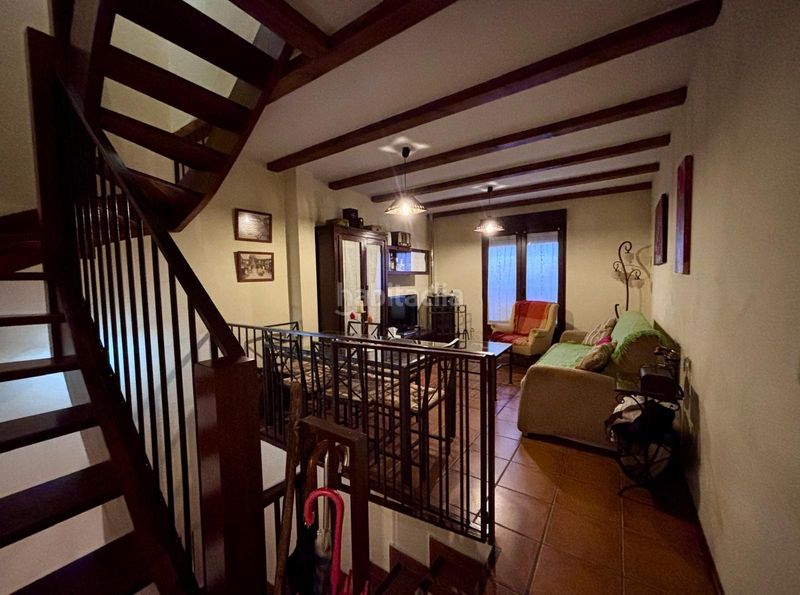 Foto 54be9751-0fa2-4dde-8f9d-f968767a56b1. Casa amb aparcament a Candelario