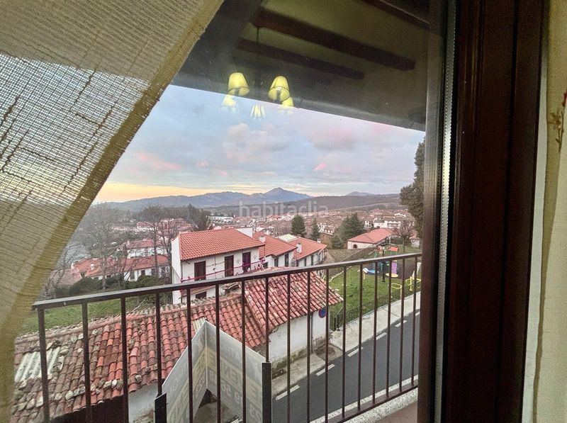Foto bf543437-431d-46b3-9863-a4bc0fc135c1. Casa amb aparcament a Candelario