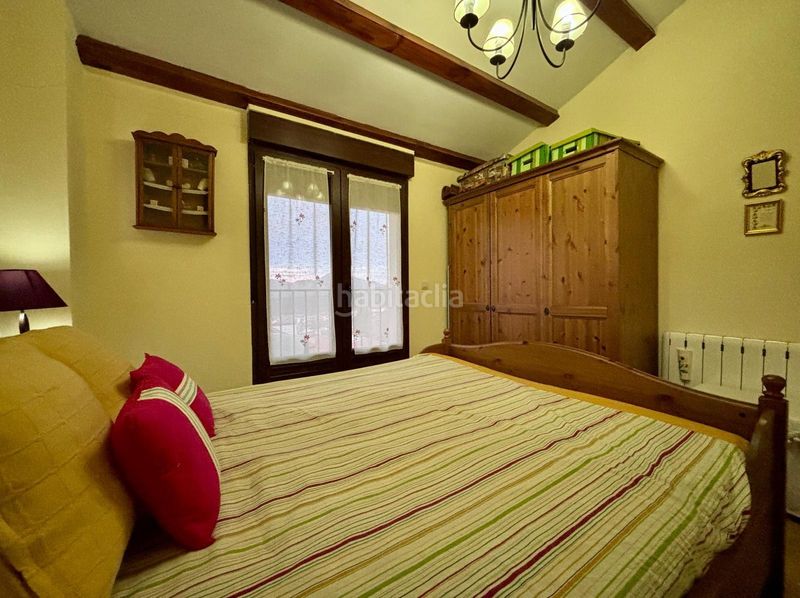 Foto e9465a2d-9fe8-4151-9198-aa87e3726f1c. Casa amb aparcament a Candelario