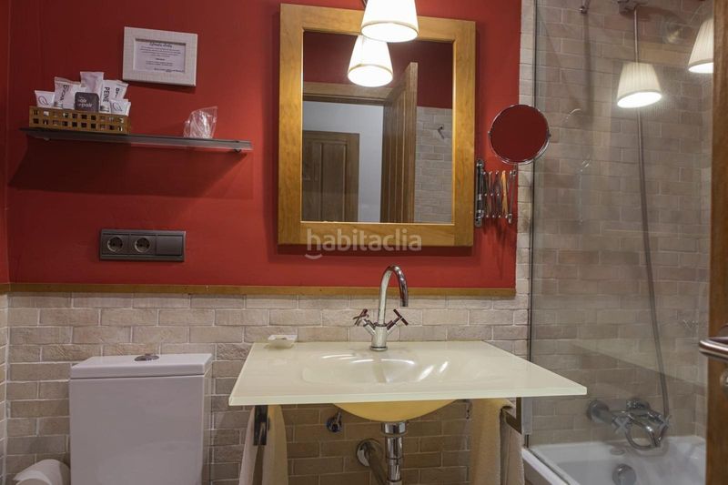 Foto 2350875b-c051-4d56-8f8d-80a09de110fc. Edifici a San Martín de Trevejo