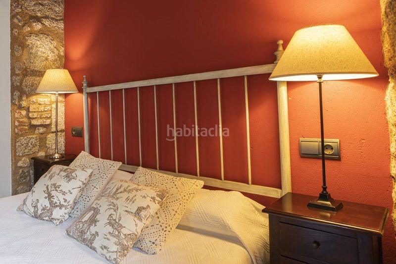 Foto 5be7bd10-080f-45e2-9e21-bb01761ddf89. Edifici a San Martín de Trevejo