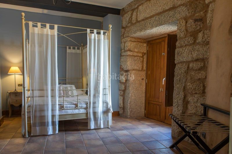 Foto 5d2edf5f-5865-4947-9e70-0cb6c8e40182. Edifici a San Martín de Trevejo