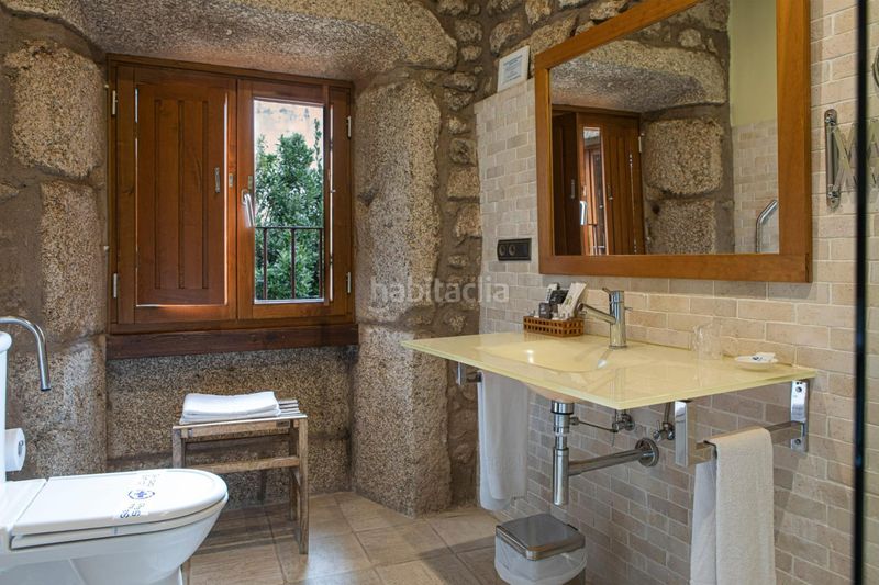 Foto 858021a8-0147-4a99-87f2-2b568a9fc34f. Edifici a San Martín de Trevejo