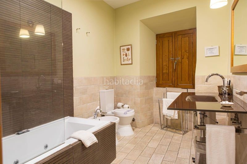 Foto 8a718f31-900e-4e15-b19f-1e7614d28786. Edifici a San Martín de Trevejo