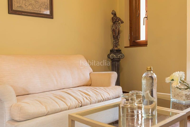 Foto 95f69272-1d5e-4549-b126-0cd22a6f2b2e. Edifici a San Martín de Trevejo