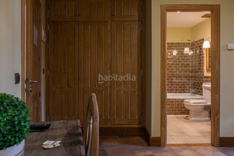 Foto a9f5eeac-b728-4e39-ac2d-2af07a8c46d8. Edifici a San Martín de Trevejo