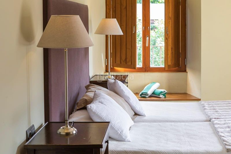 Foto d35bf978-bbc4-443a-a928-5b2cb59b5d72. Edifici a San Martín de Trevejo