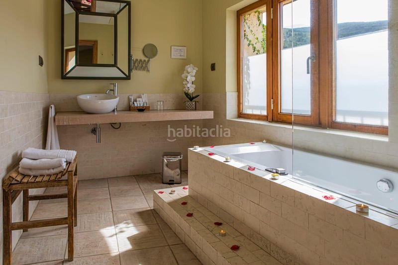 Foto dec7b10e-f903-47e7-ba07-9af0a7fe5788. Edifici a San Martín de Trevejo