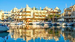 Piso en Puerto Marina. Descubre la magia de puerto marina