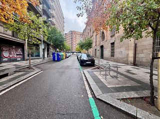 Aparcament cotxe  Calle del padre cámara. Plaza de garaje en el centro