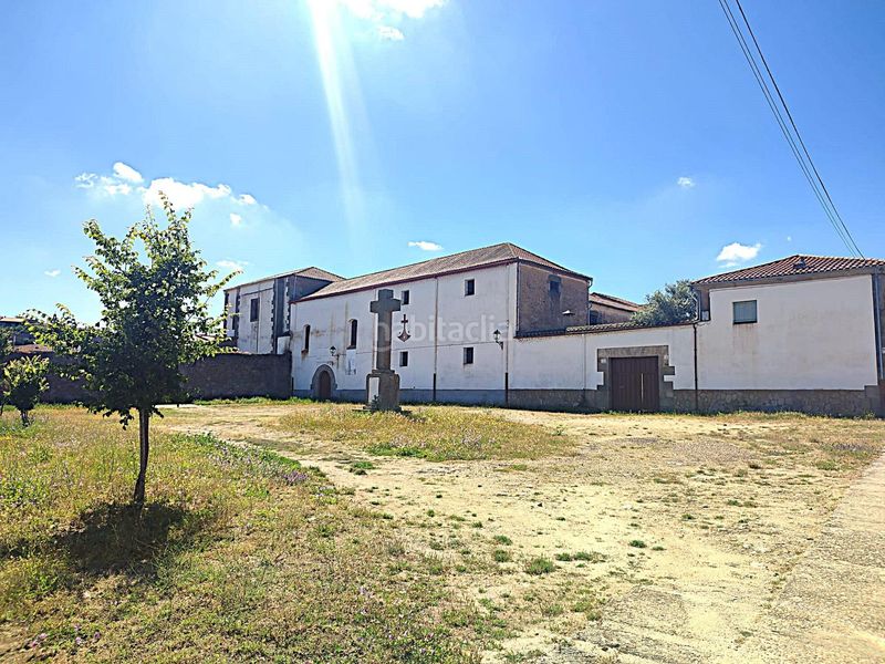 Foto cac24032-5dec-4b08-aab4-14232a0d3490. Casa amb calefacció a Ledesma