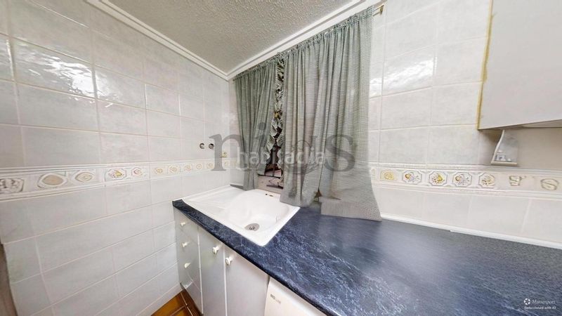 Foto b3c39340-bfd1-4714-be72-80b067ea22a1. Pis a Silla