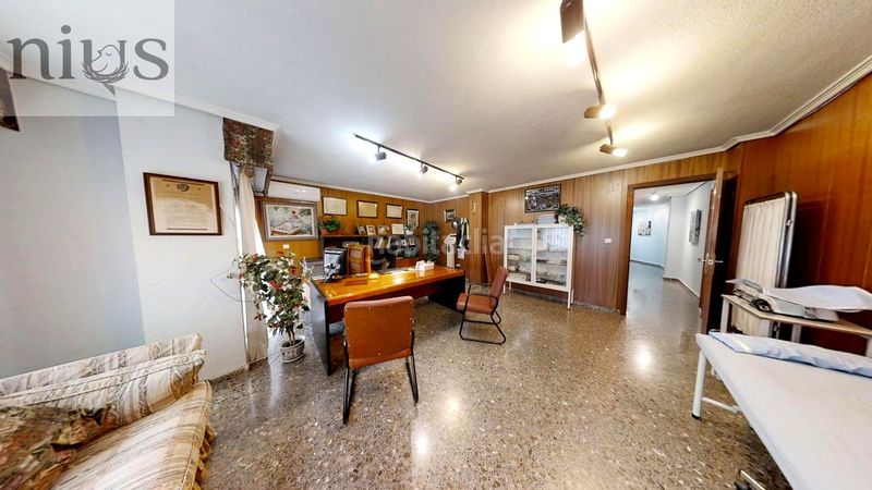 Foto 8bd6b9ef-1693-4ab5-b9ca-8a9afc9cbe01. Affitto ufficio in Silla