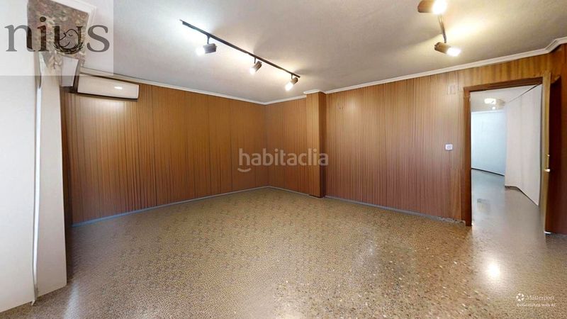 Foto a446bb99-9d0b-453d-8e97-455c149e4b57. Affitto ufficio in Silla