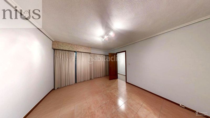 Foto b31d633f-e3b3-4212-a7ab-74d8436e7168. Affitto ufficio in Silla