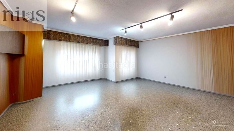 Foto c0b6c401-61ce-47e7-86af-57abc4fe4a79. Affitto ufficio in Silla