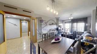 Appartement à Silla. Espectacular vivienda con plaza de garaje y trastero en venta en