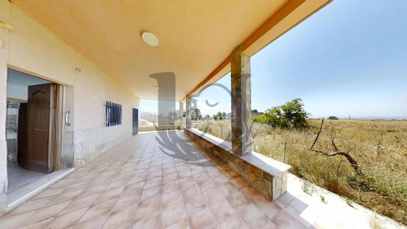 Foto 70f8ac7a-ee34-4154-9857-7026913da9f2. Casa amb piscina a Corralet-Bonanza-Tres Rutas Náquera