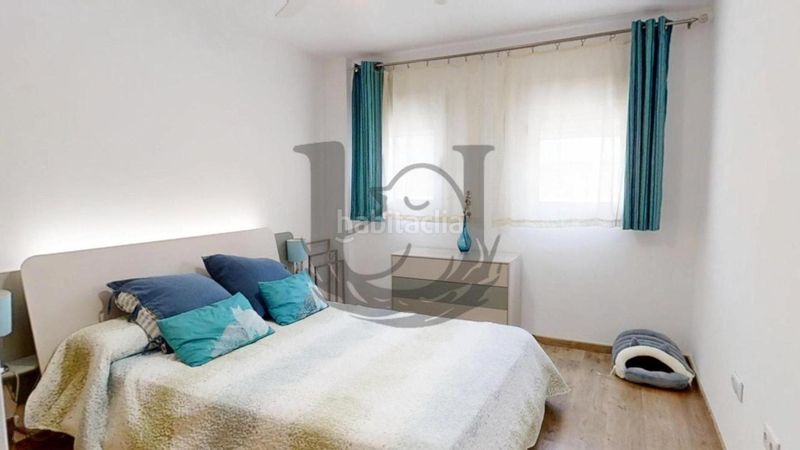Foto b3d90818-9263-4417-9cd1-aed68014a3eb. Àtic amb calefacció aparcament a Silla