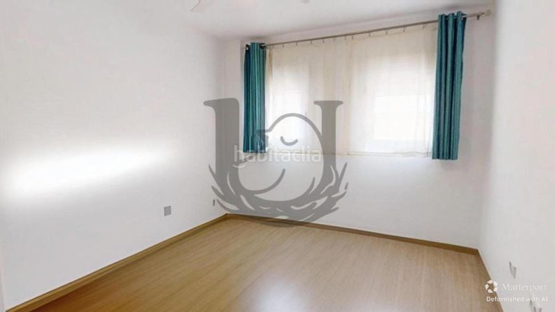 Foto cd548ebd-7715-4391-9e8d-c6d33831c831. Àtic amb calefacció aparcament a Silla