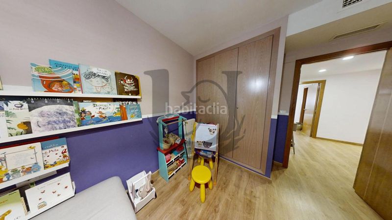 Foto fc4209e0-8463-492f-93a6-95b6957e36f9. Àtic amb calefacció aparcament a Silla
