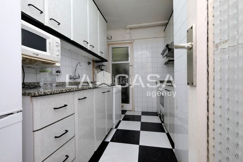 Foto a40f1549-904d-4729-b2f8-11375e60dbf3. Pis amb calefacció a Vilapicina - Torre Llobeta Barcelona