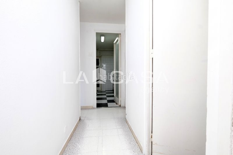 Foto b5ac5a91-5d18-4cdd-b371-18204c3523bc. Pis amb calefacció a Vilapicina - Torre Llobeta Barcelona