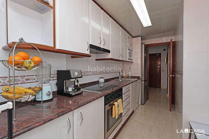 Foto c367d356-fb42-494d-b01e-6d07de760f17. Pis a Can Vidalet Esplugues de Llobregat