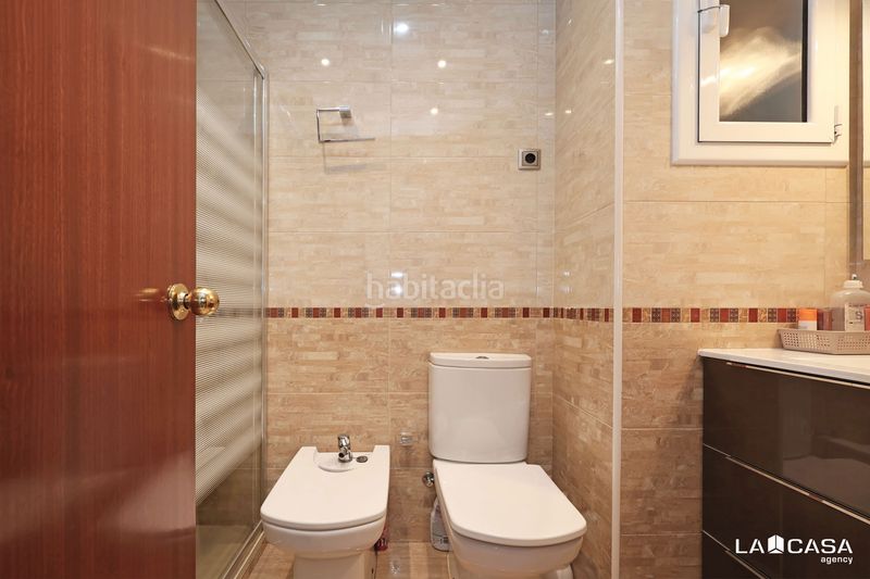 Foto 75b5e868-93ef-4d52-a9ae-fb93e2dbe6d6. Piso en Can Vidalet Esplugues de Llobregat