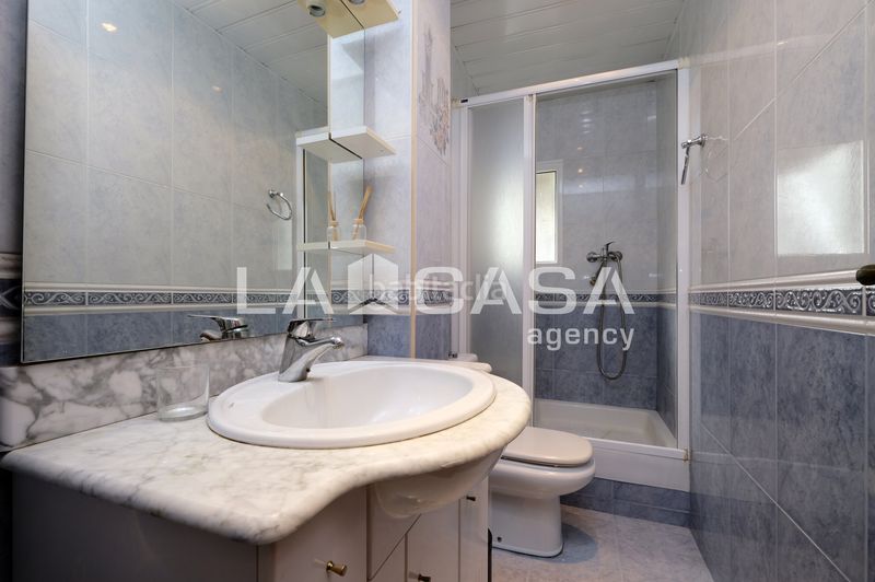 Foto a169963e-3fa8-40a4-bd72-58d1466b7b95. Ático en Prosperitat Barcelona