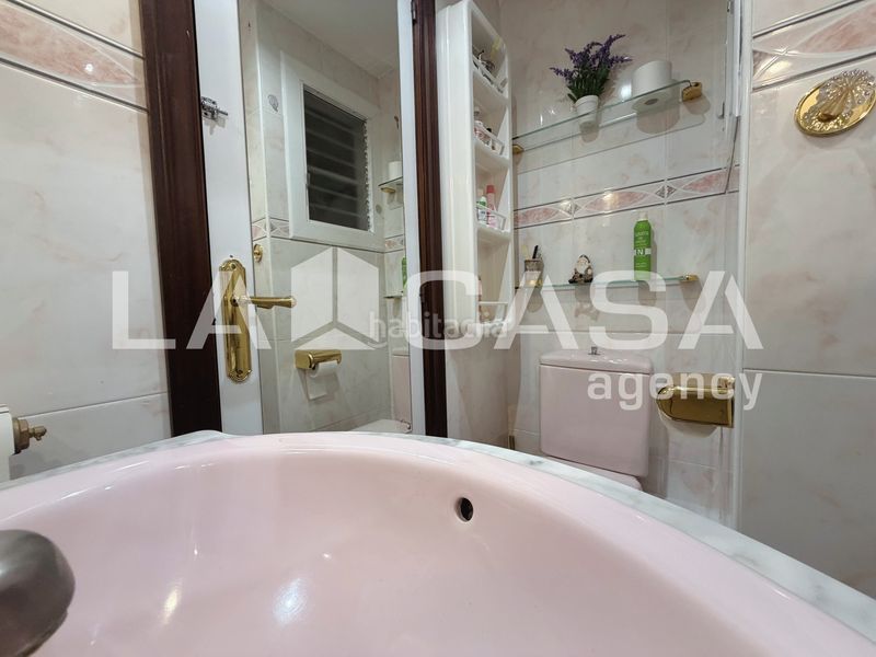 Foto f9c0410f-8b5a-413c-98fa-0286316175c9. Pis amb calefacció a Casagemes Badalona