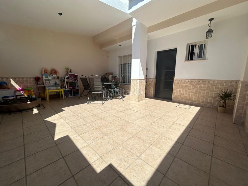 Foto 2f763f99-3b58-4f3a-9ffe-bc865ad05a6d. Casa a Las Torres - Constelaciones Utrera