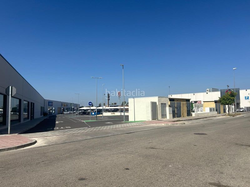 Foto 25a7fb2e-322e-4070-b12b-c8db8b35b9e7. Local comercial a El Junquillo - Vistalegre Utrera