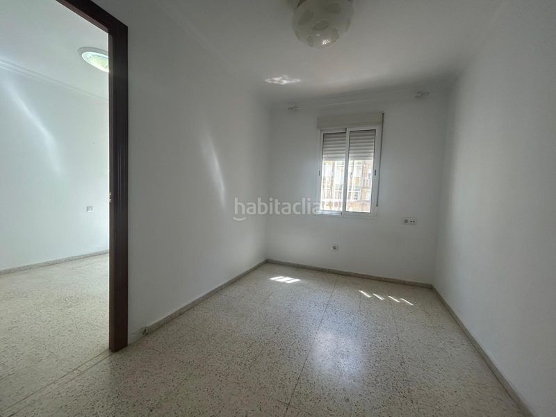 Foto be446fd6-a37c-4c28-8388-42b65e438cd4. Pis a Juan XXIII - Rochelambert Sevilla