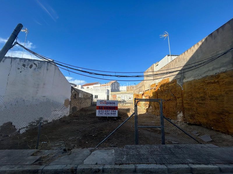 Foto cb59fc4a-0729-4090-ad0e-83c1550f076e. Terreny residencial a Salesianos Utrera