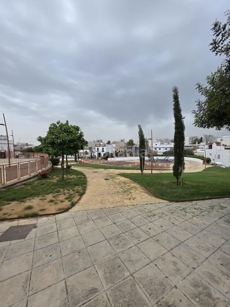Foto 7ac7b1d3-5126-49b9-82b0-71f3ce9f76ca. Casa a Centro Utrera