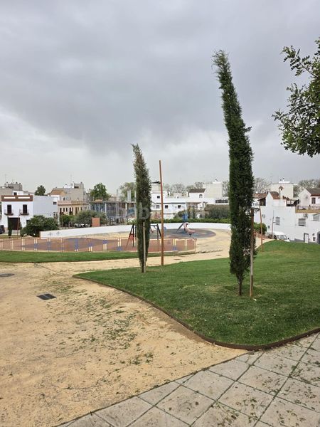 Foto ec9fc009-ac0e-43a7-8374-fb23fc1bfde4. Casa a Centro Utrera