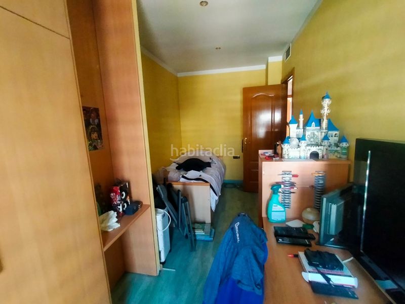 Foto dd9eb08d-98a0-44b8-a889-b538ea9e331b. Casa adossada amb calefacció aparcament a Creu de Barberà Sabadell
